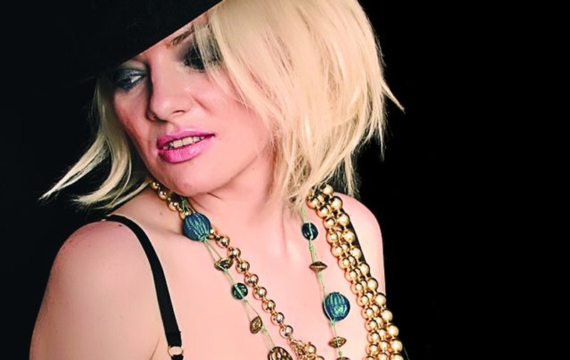 Rouge, victima vrăjitoarelor: «Mi-a zis că mor în trei zile dacă nu-i dau un inel de aur»
