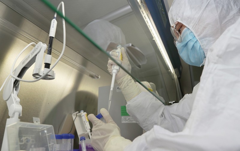 Primul vaccin inhalabil împotriva Covid-19 a început să fie administrat în China  | VIDEO