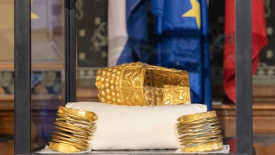 Procesul furtului Coifului de la Coțofenești a început. Parchetul solicită pedepse cu închisoarea de până la 5 ani și jumătate