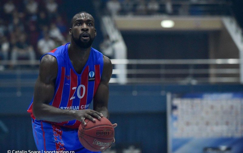 Steaua a pierdut la limită în Grecia, cu Aris, în Eurocup