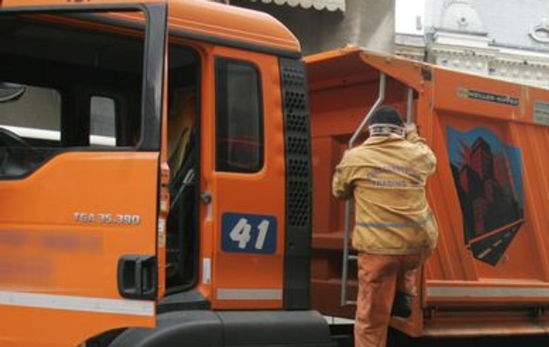 Un şofer de camion a călcat un copil de două ori ca să fie sigur că moare. Motivul? Cheltuielile medicale îl costau mai mult