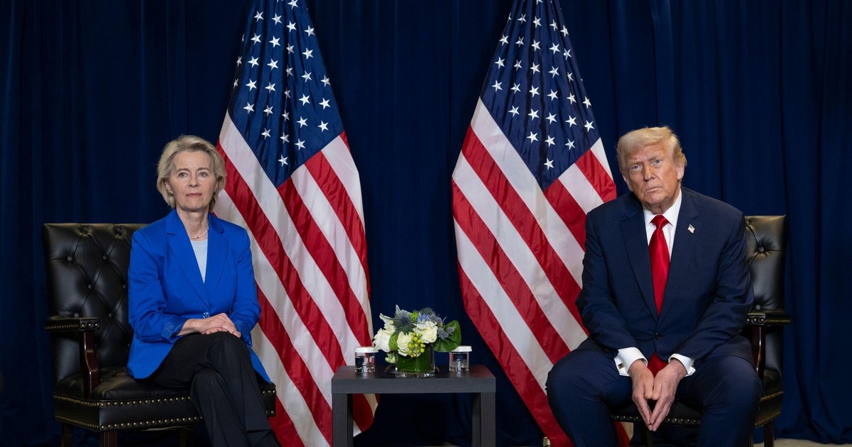 Președintele Donald Trump participă la o întâlnire discretă cu Ursula von der Leyen, președinta Comisiei Europene