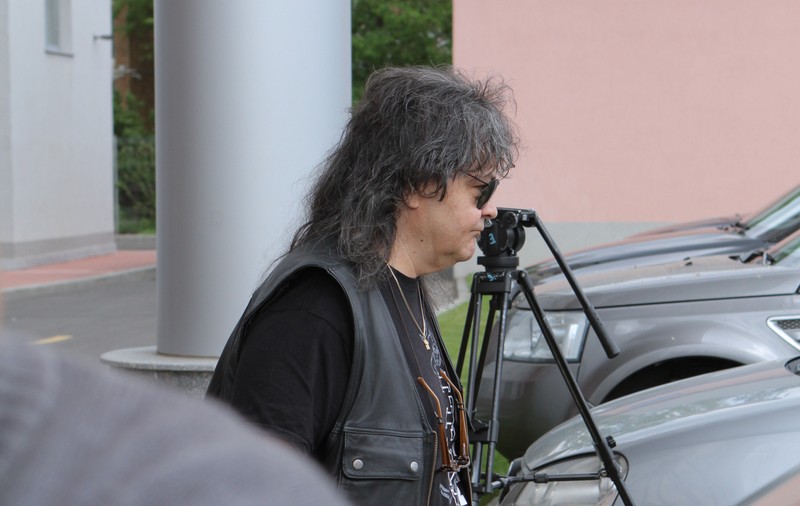 PROBLEMELE CU BOALA NU SE MAI TERMINĂ? LEO IORGA, SURPRINS la un SPITAL DIN BUCUREŞTI! FOTO