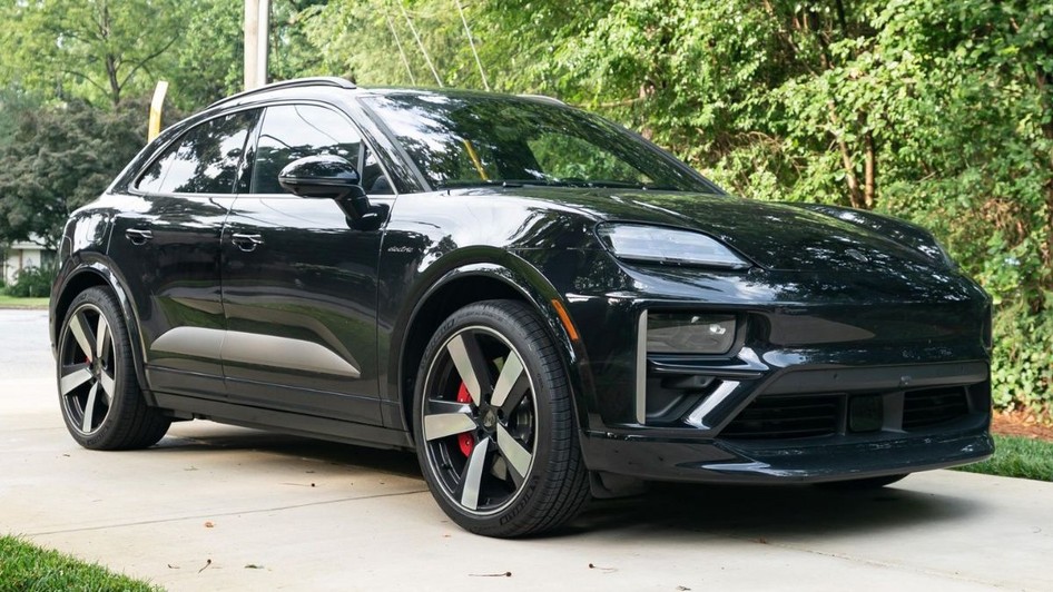 Un Porsche electric s-a depreciat puternic în 3 luni. Foto: Cars & Bids