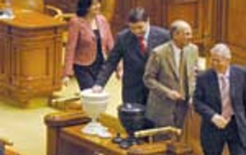 Deputatii s-au ascuns in spatele votului secret