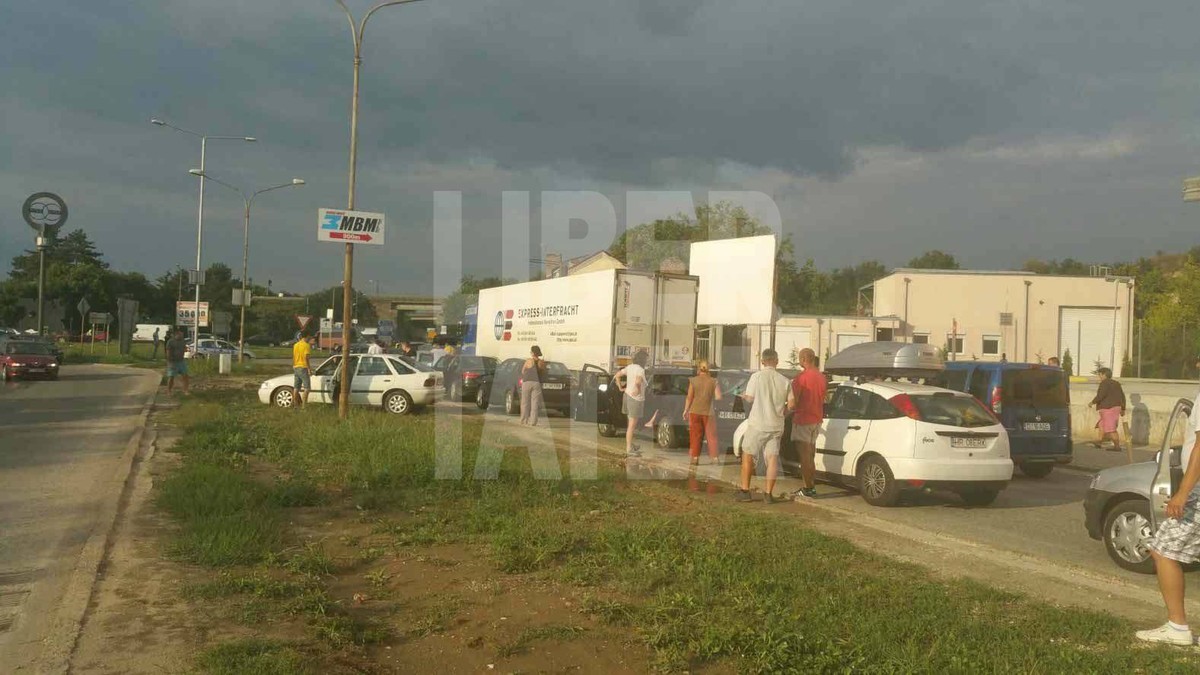 Vama Giurgiu – Ruse s-ar putea aglomera în perioada minivacanței de Sfânta Maria, iar în alte puncte de trecere a frontierei ar putea crește timpii de așteptare, a avertizat Ministerul Afacerilor Externe.