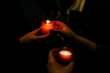 Slujba de Înviere poate fi urmărită anul acesta la TV sau online