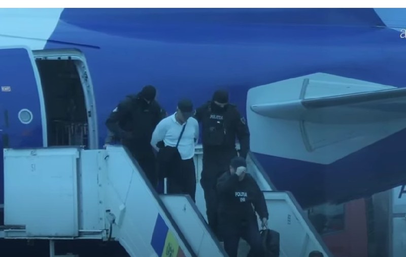 Oligarhul Vladimir Plahotniuc a fost adus în cătușe la Chișinău, la șase ani de la fuga din Rep. Moldova și cu trei zile înainte de alegerile parlamentare