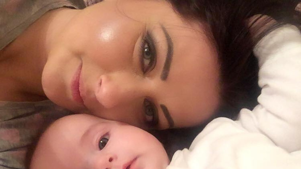 Gabriela Cristea își botează fetița pe 14 aprilie. Tavi Clonda nu vrea ca Victoria să fie băgată în cristelniță