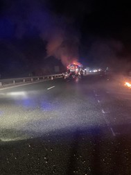 Salvatorii n-au mai putut face nimic pentru cele 45 de persoane arse în autocar. Foto: Facebook/ Катастрофи в София