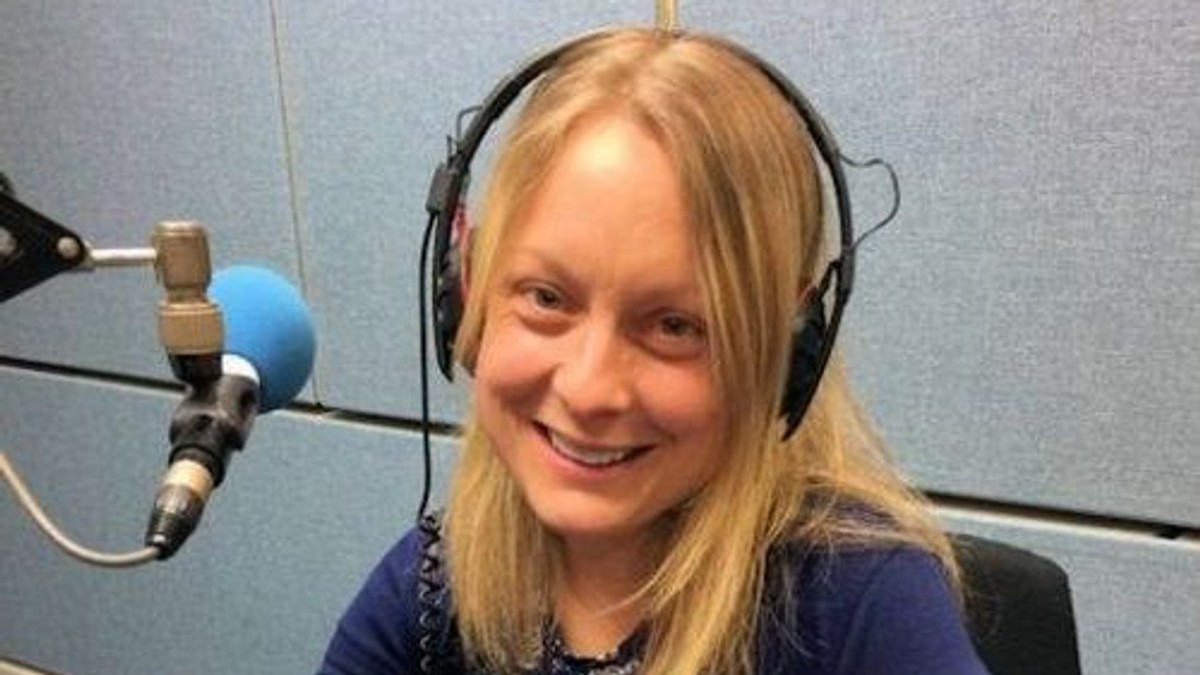 O fostă prezentatoare la BBC Radio 6 a fost lovită mortal de un tren