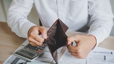 portofel-gol-shutterstock