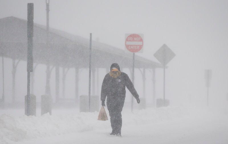 Ciclonul-bombă a lovit SUA. Gerul polar a provocat 17 decese