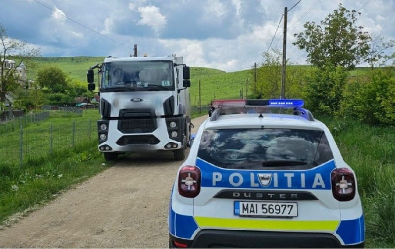 O femeie și un copil de trei ani au murit după ce au căzut din căruță și au fost călcați de un camion, la Boian, în județul Cluj