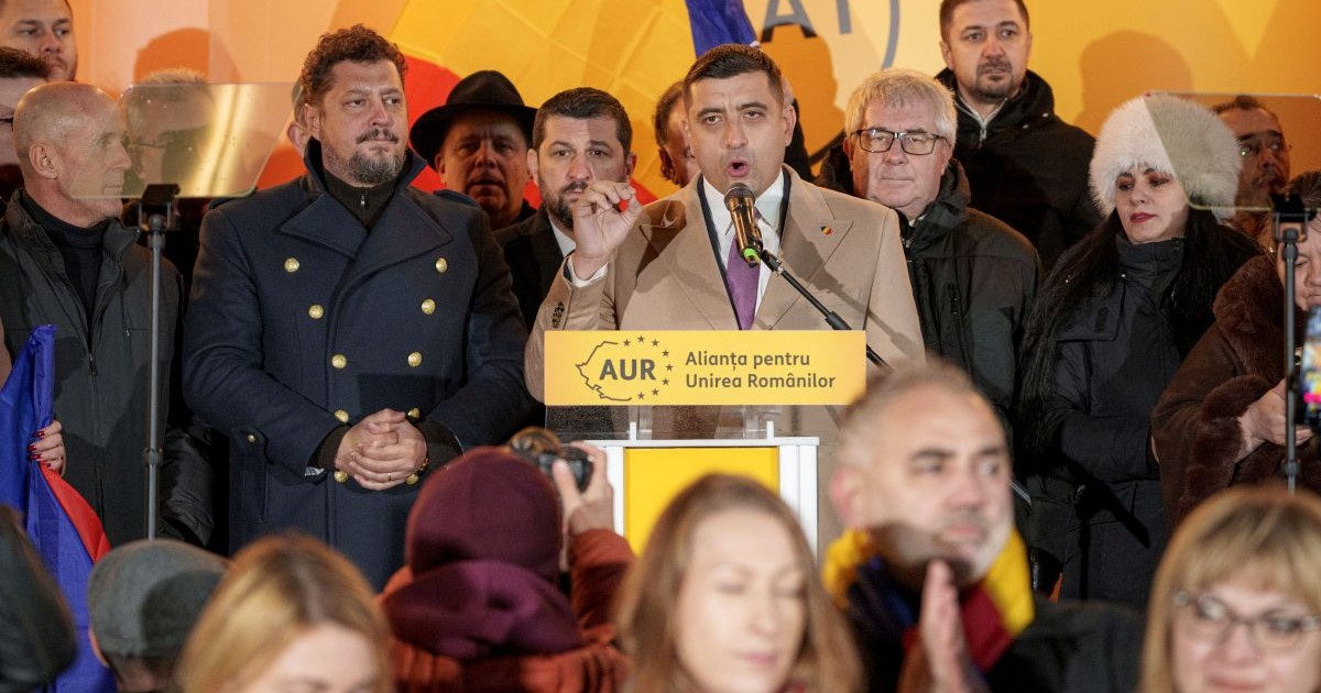George Simion, liderul AUR, în timpul unui discurs