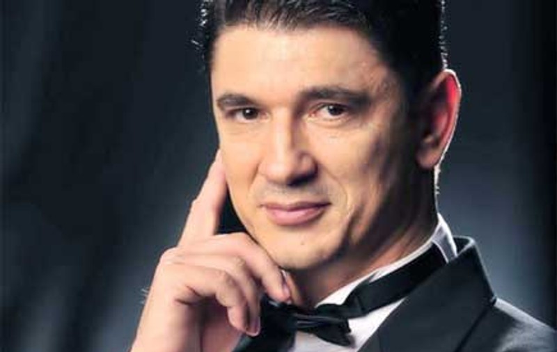 După Mihaela Rădulescu, Luis Lazarus SE IA DE RECLAMA Adrianei Bahmuţeanu: "Nu aş lua tigaia tocmai fiindcă o prezintă ea" Vezi CE i-a făcut prezentatoarea de nu o poate ierta!