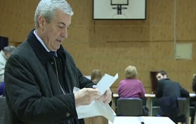 Alegeri parlamentare 2012. Tăriceanu a votat împreună cu Andrei Chiliman şi Ludovic Orban 