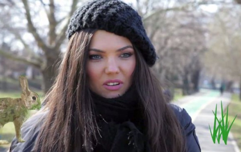 Paula Seling, amintiri din copilărie: «A trebuit să-i dăm explicații bunicului. «No, unde's iepurii?» VIDEO