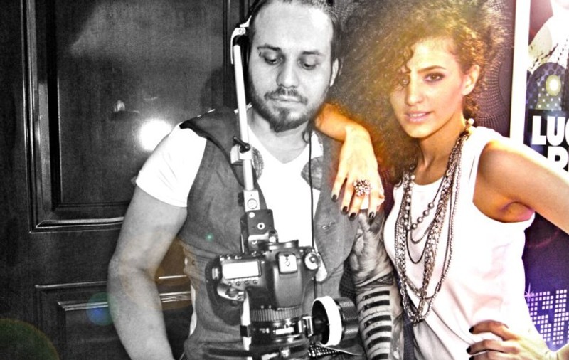 HOT! Tasha a realizat un cover al piesei "This world", al artistei Selah Sue! Uite cât de bine sună! | VIDEO
