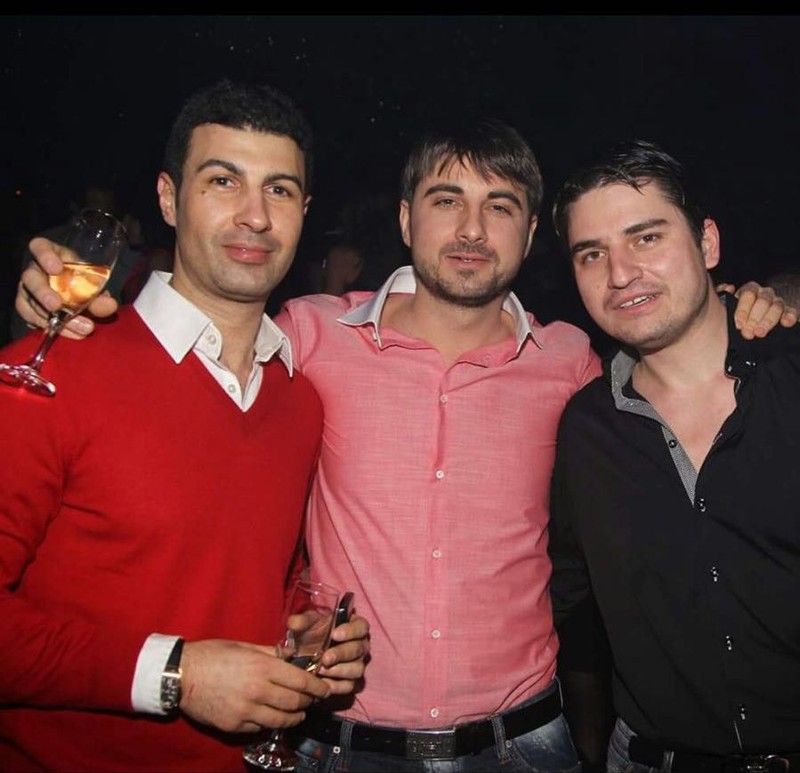 Așa arăta Cristi (stânga) sănătos, alături de gașca lui