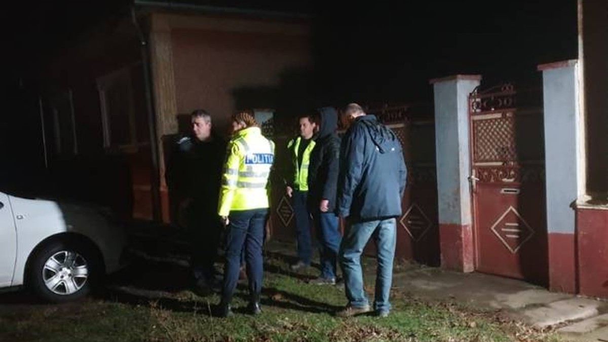 Crimă înfiorătoare în Arad. Un tânăr și-a ucis mama pentru că nu se înțelegea cu iubita lui