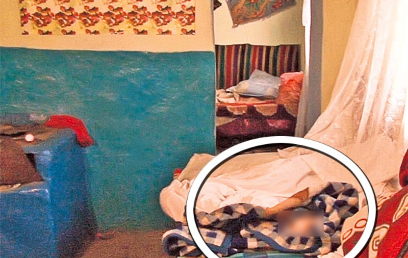 Şocant! Bebeluşul, mort în pat, părinţii, la cârciumă!