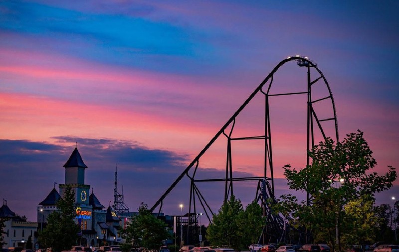 Parcul Energylandia din Polonia, la Apus