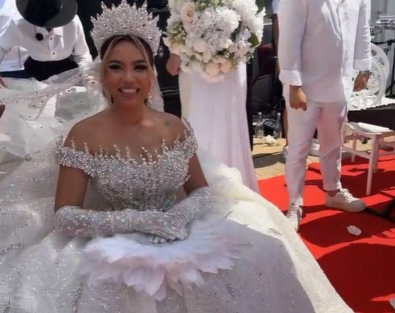 Adriana Simionescu, fiica lui Adi Minune, rupe tăcerea după ce s-a spus că divorțează la 2 luni după ce s-a căsătorit. „Și în ziua nunții ne-am ciondănit”. Ce i-au spus părinții!