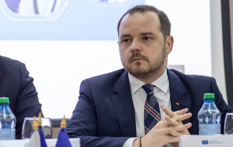 Reacția ministrului Alexandru Rogobete când este întrebat dacă vor fi daţi oameni afară din sistemul de sănătate