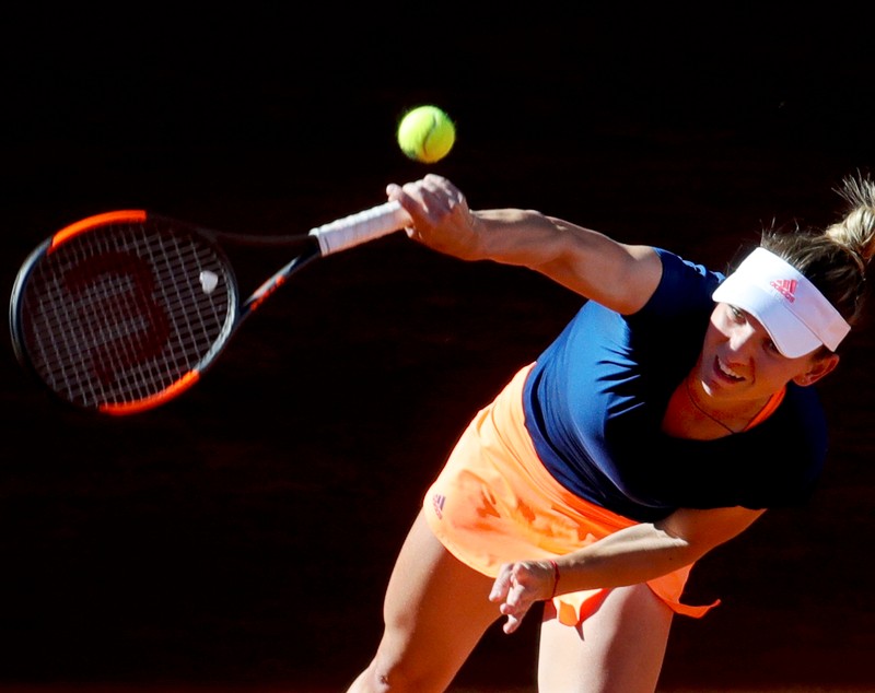 Simona Halep și Sorana Cîrstea s-au calificat în sferturile de finală ale turneului de la Madrid. Irina Begu, eliminată | LIVESCORE