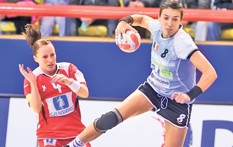 Cristina Neagu şi-a făcut praf genunchiul stâng!