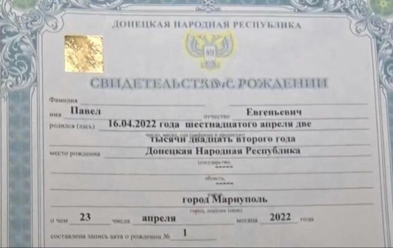 Nou-născuții din Mariupol primesc certificate de naștere ale autoproclamatei Republici Populare Donețk