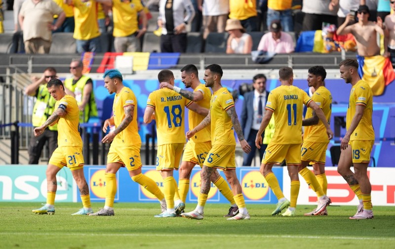 Presa franceză: România şi Slovacia, calificate în optimi la EURO 2024 după un egal trist care convine tuturor
