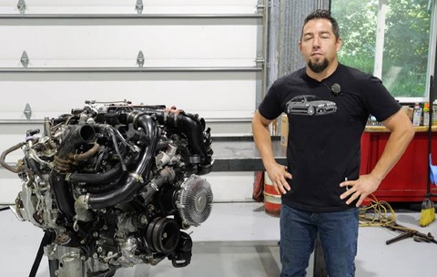 Un mecanic a desfăcut cel mai problematic motor Toyota care a cedat aproape nou
