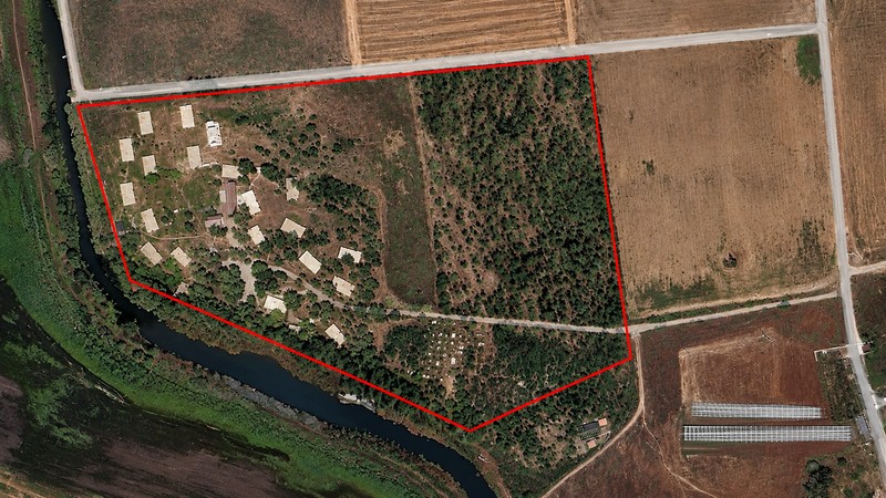 Proprietatea pe care se află Cabana Calica văzută din satelit (imagini din anul 2025-Google Earth)