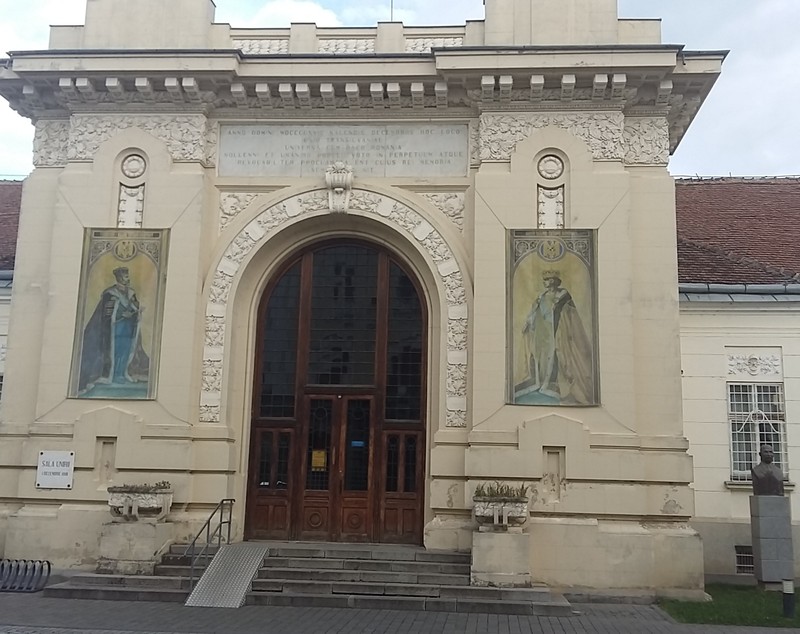 REPORTAJ: Istoria frumoasă, dar tristă a Sălii Unirii din Alba Iulia: de Centenar, închisă pentru restaurare
