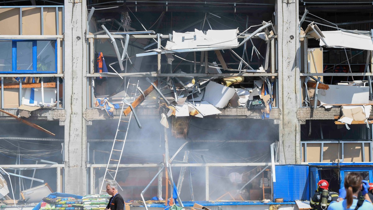 Dedeman Botoșani după explozia din 7 iunie