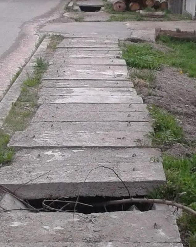 Despăgubiri de mii de euro obținute de români accidentați grav mergând pe trotuar. Cazul femeii care s-a nenorocit la o plimbare prin Durău  