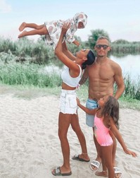 Într-unul din rarele momente de relaxare, cu familia