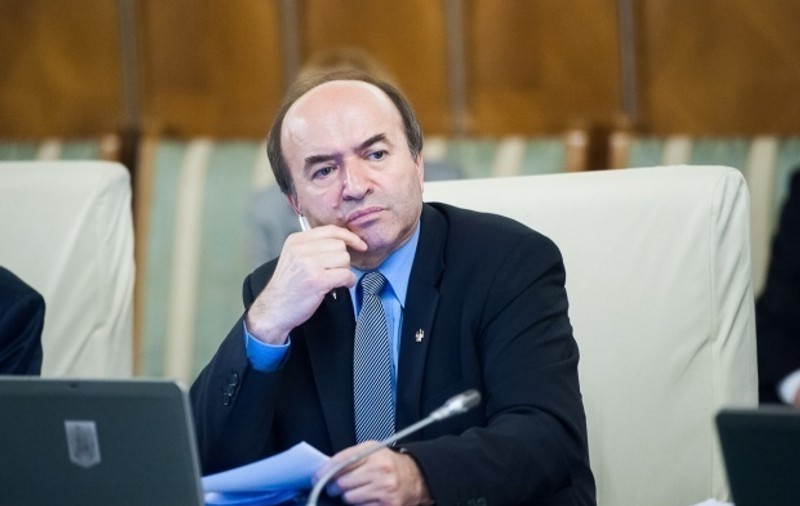 Tudorel Toader a fost internat de urgență