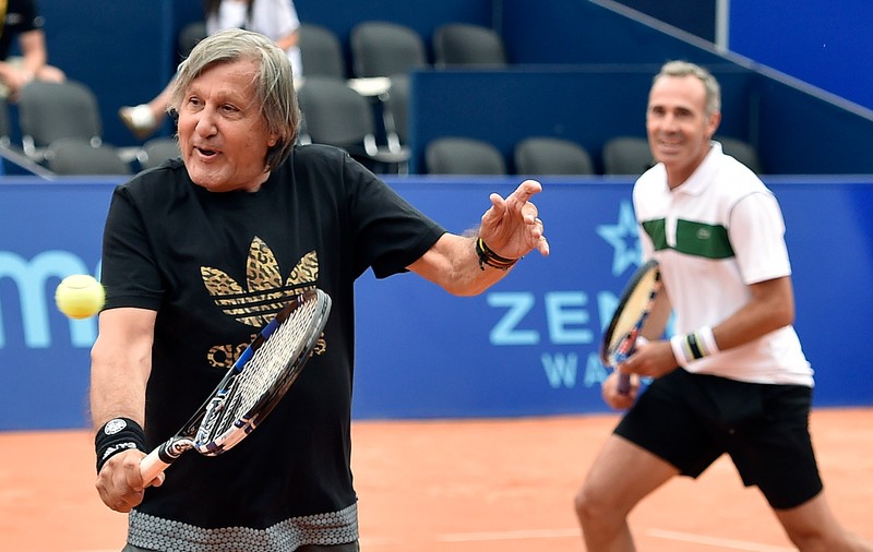 Ilie Năstase se bate cu arbitrii la Tenis Club din Curtea de Argeș!