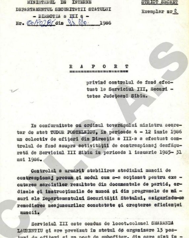 Laurențiu Smaranda, fost angajat al Universității din Sibiu, declarat „ofițer al Securității”. A condus operațiunea „Universaliștii”, în care a filat timp de 15 ani un inginer suspectat de spionaj