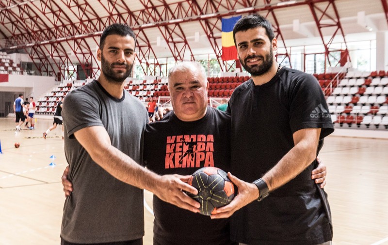 Handbal. Dinamo transferă iranieni. Frații Esteki au semnat pe câte doi ani și s-au alăturat campioanei