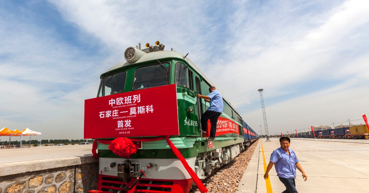 Ultimul tren Beijing-Moscova a intrat gol în Rusia. Motivul pentru care toți pasagerii au fost dați jos la graniță