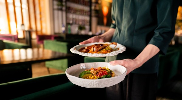 Bucureștiul devine, între 14 și 20 septembrie, capitala gastronomiei odată cu prima ediție a Bucharest Food Week. Sursă foto: Shutterstock
