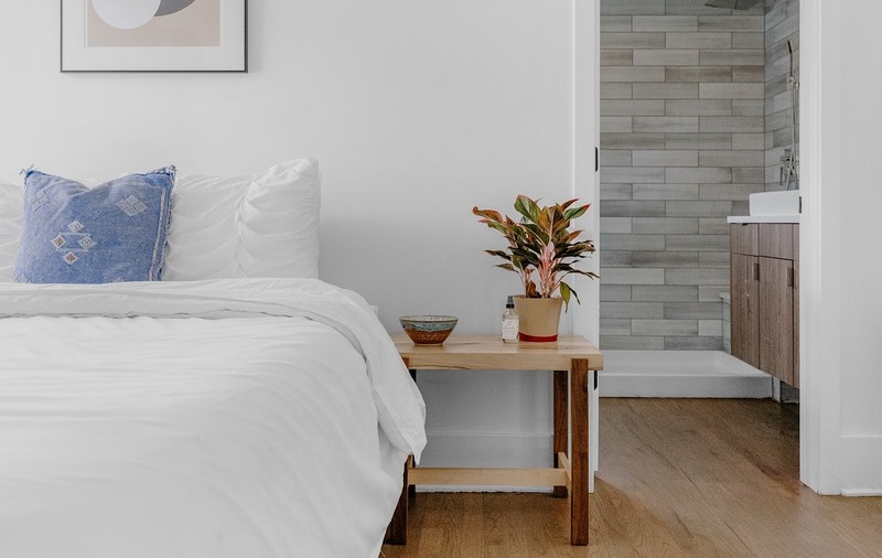 Cele mai bune tipuri de parchet laminat, rezistent la apă, cu aspect autentic, modern