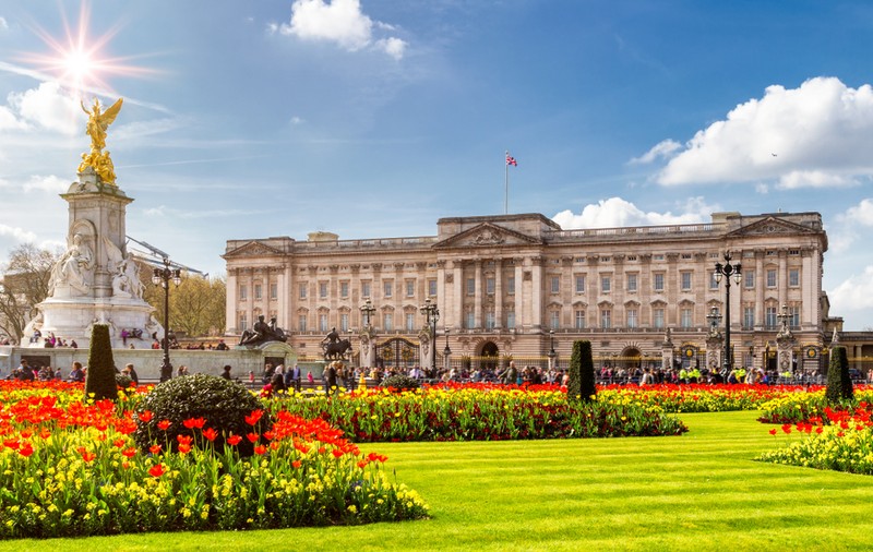 Palatul Buckingham - curiozități și obiective de vizitat