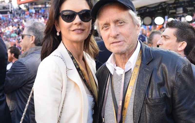 Michael Douglas și Catherine Zeta-Jones arată mai bine ca oricând împreună