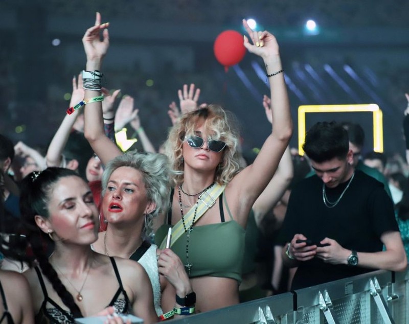 Prima zi a Neversea Kapital 2025 în imagini: Arena Națională, transformată pentru festivalul din București