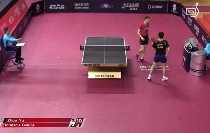 Măsuri anti-coronavirus în sport. Ovidiu Ionescu a vrut să dea mâna cu chinezul Yu Zhou, dar asiaticul a refuzat. Gestul s-a produs la Openul Qatarului de tenis de masă